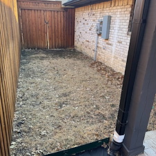 Artificial-Pet-Turf-An-Easy-Care-Sideyard-Update 1